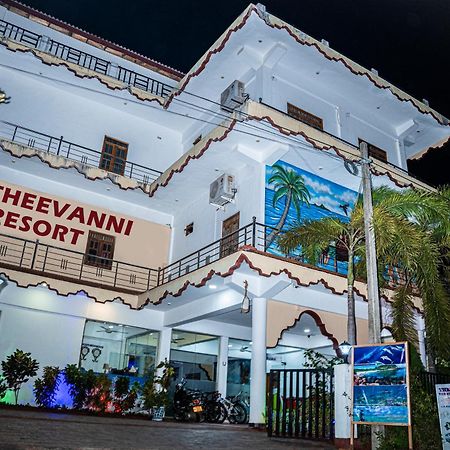 Theevanni Resort Тринкомали Экстерьер фото