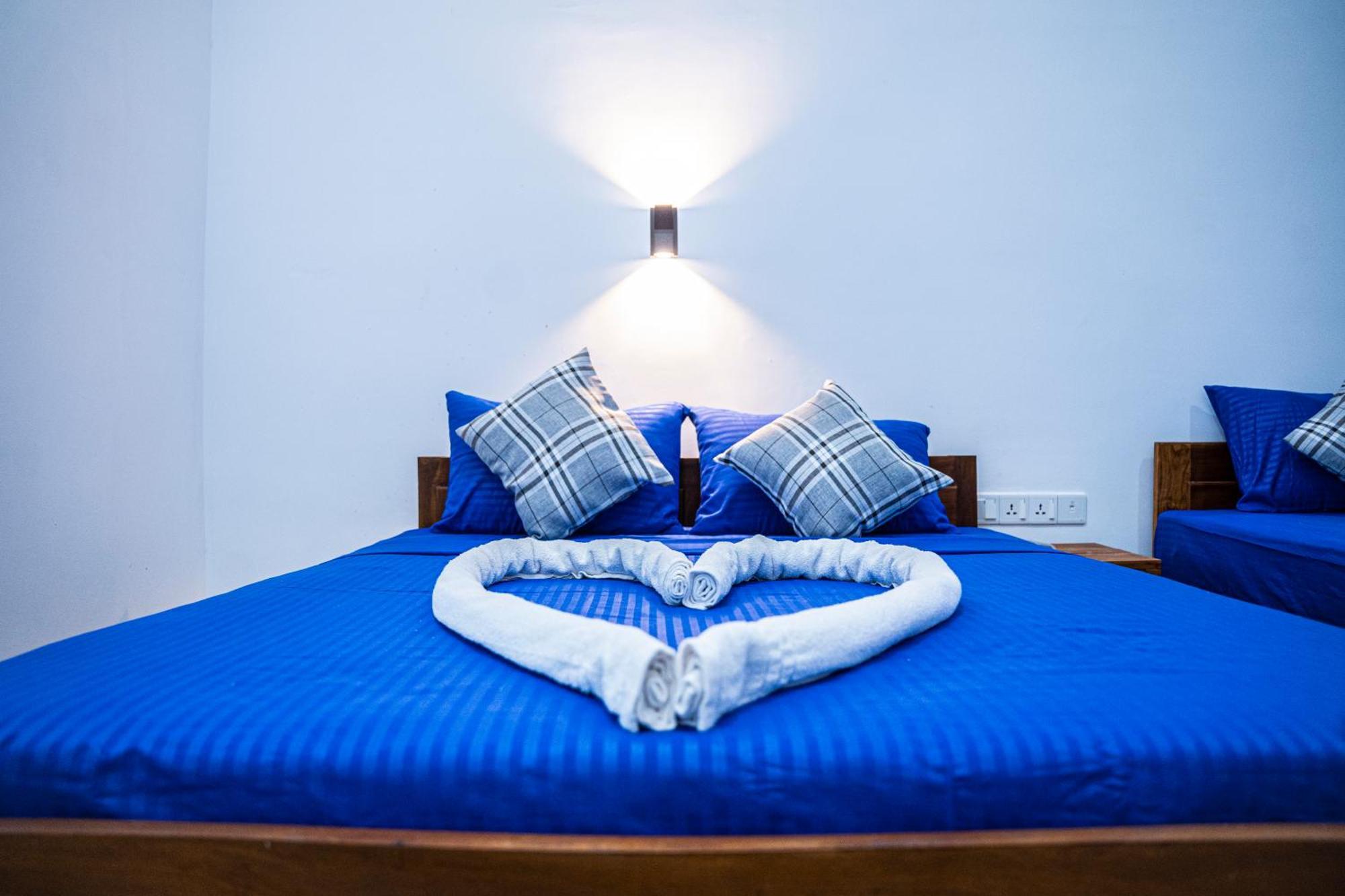 Theevanni Resort Тринкомали Экстерьер фото